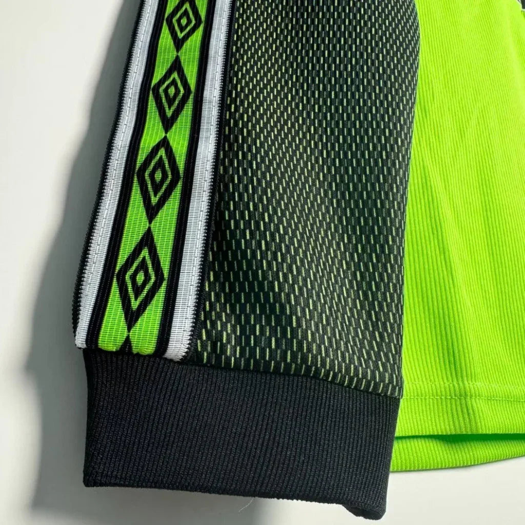 Manchester United 1998/99 Vintage Retro Green Goalkeeper Long Sleeves Jersey - Concept Kits