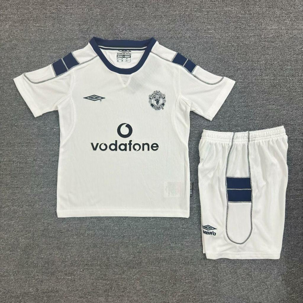 Manchester United 2000/01 Vintage Retro Away Kids Jersey Set