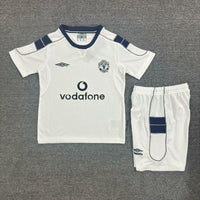 Manchester United 2000/01 Vintage Retro Away Kids Jersey Set