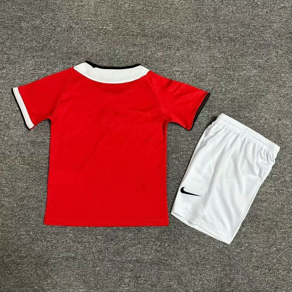 Manchester United 2004/06 Vintage Retro Kids Jersey Set