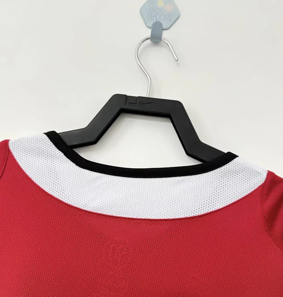 Manchester United 2005/06 Vintage Retro Home Jersey - Concept Kits