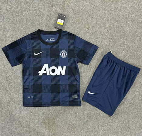 Manchester United 2013/14 Vintage Retro Away Kids Jersey Set
