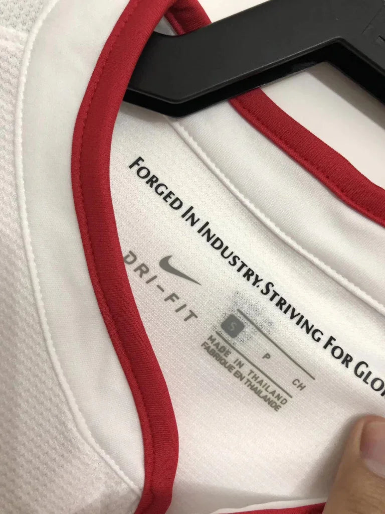 Manchester United 2013/14 Vintage Retro White Jersey - Concept Kits