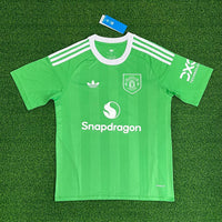 Manchester United 25/26 Green/White Goalkeeper Jersey
