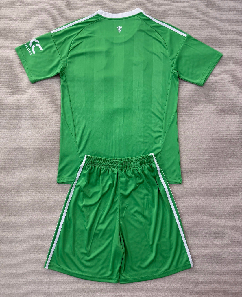 Manchester United 25/26 Green/White Goalkeeper Kids Jersey Set