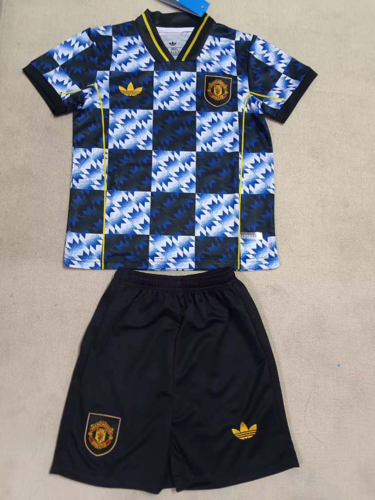 Manchester United 26/26 Check Pattern Kids Jersey Set