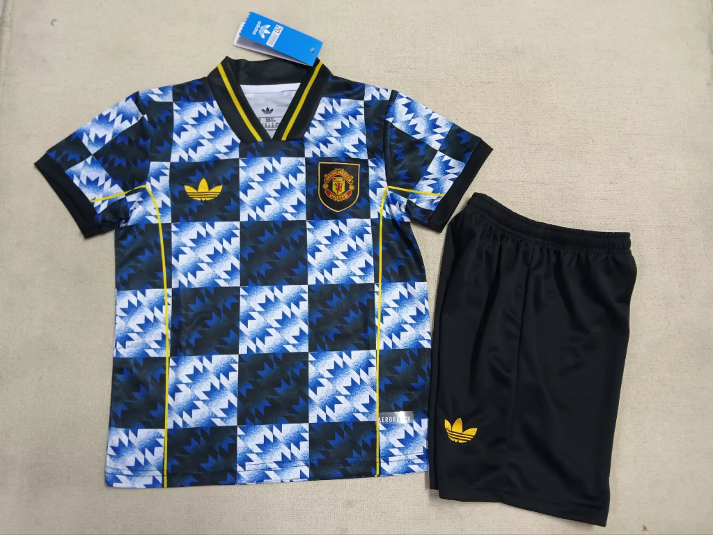 Manchester United 26/26 Check Pattern Kids Jersey Set