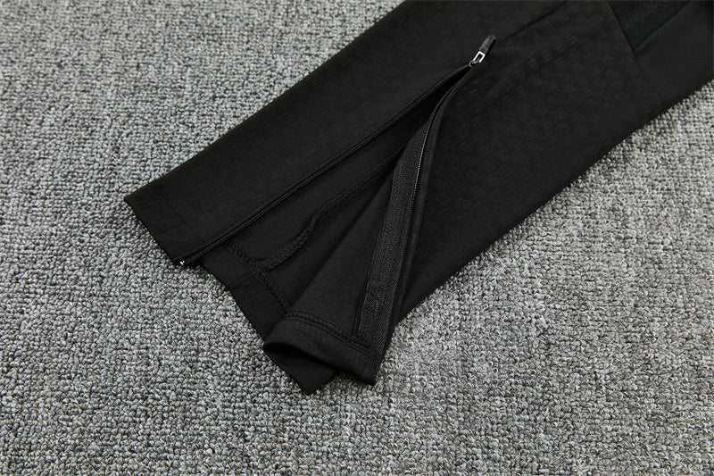 Manchester United 26/27 All-Black Training Tracksuit Set