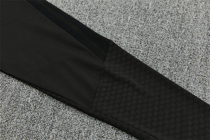 Manchester United 26/27 All-Black Training Tracksuit Set
