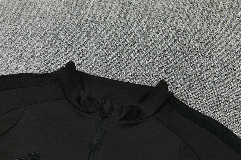Manchester United 26/27 All-Black Training Tracksuit Set