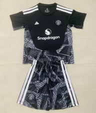 Manchester United 26/27 Black/White Stripe Home Goalkeeper Kids Jersey Set