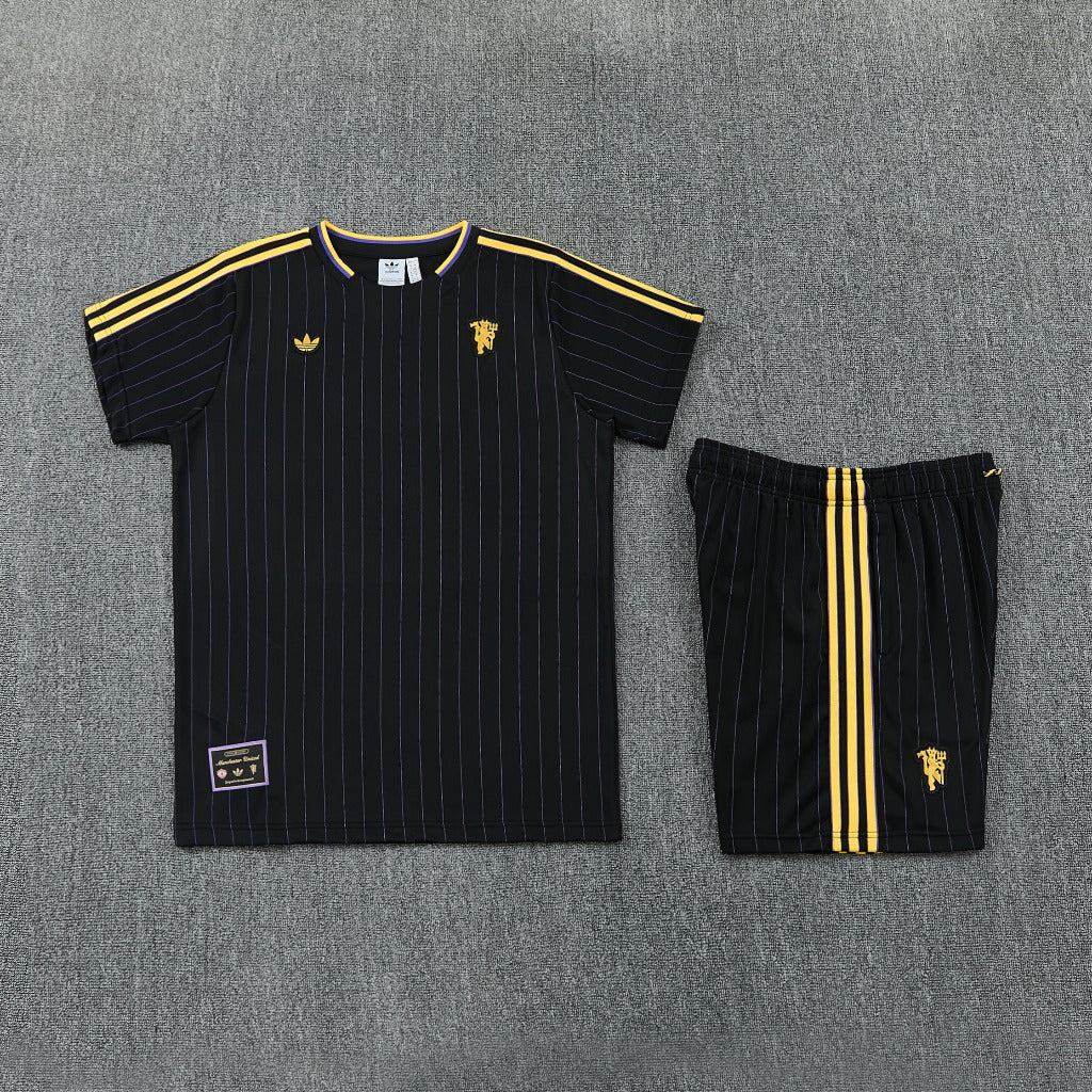 Manchester United 26/27 Black/Yellow Pinstripe Jersey