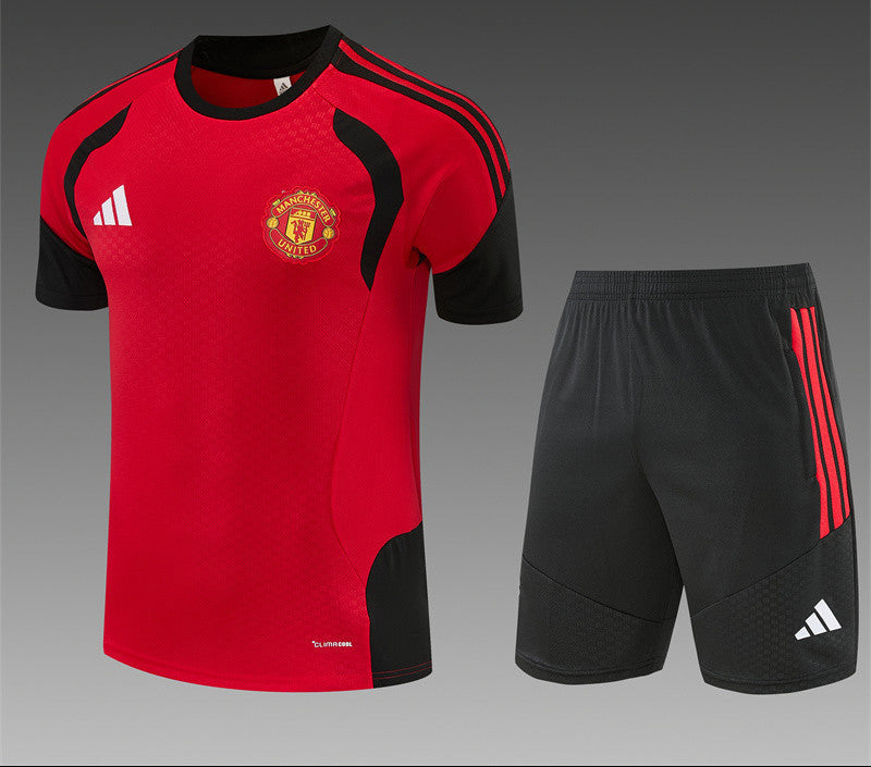 Manchester United 26/27 Red/Black Training Kids Jersey Set