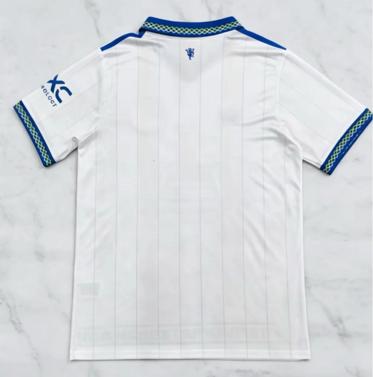 Manchester United 26/27 White/Blue Crest Away Jersey