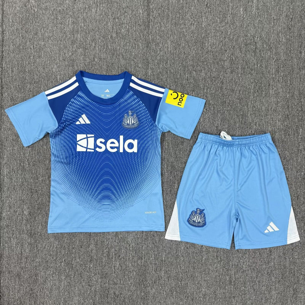 Newcastle 25/26 Goalkeeper Blue Kids Kit