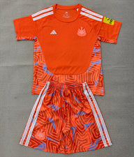 Newcastle United 26/27 Orange/White Stripes Goalkeeper Kids Jersey Set