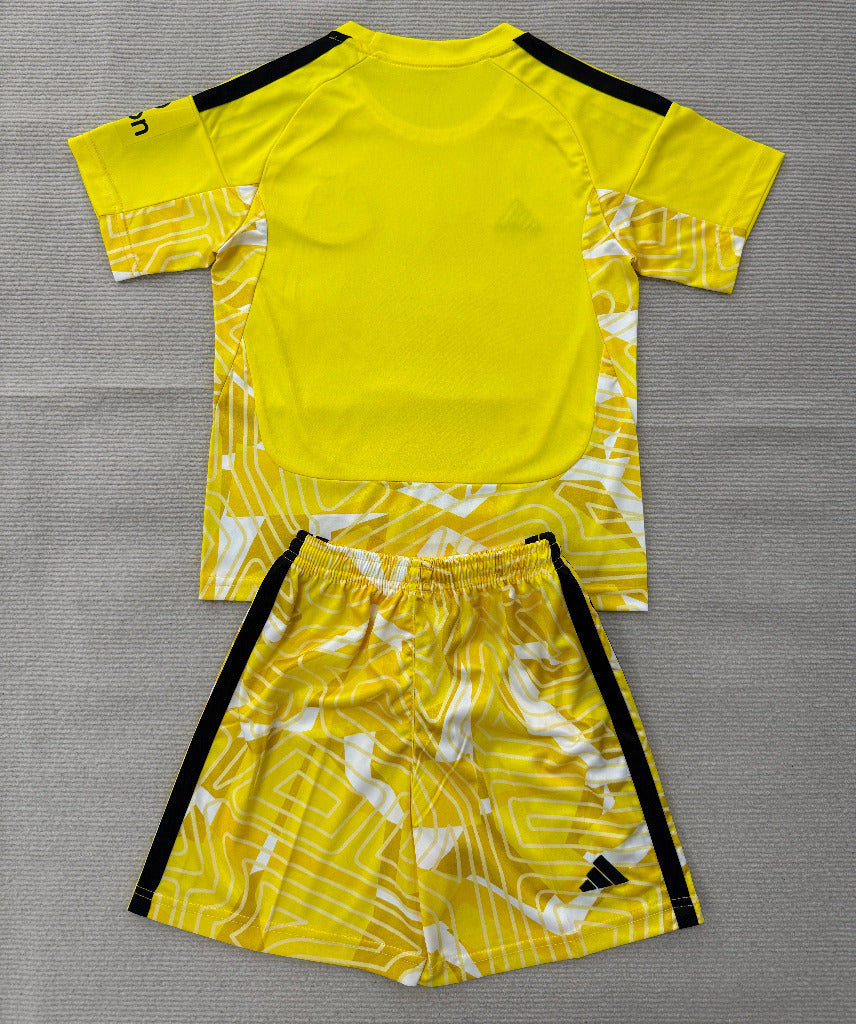 Newcastle United 26/27 Yellow/Black Stripes Goalkeeper Kids Jersey Set