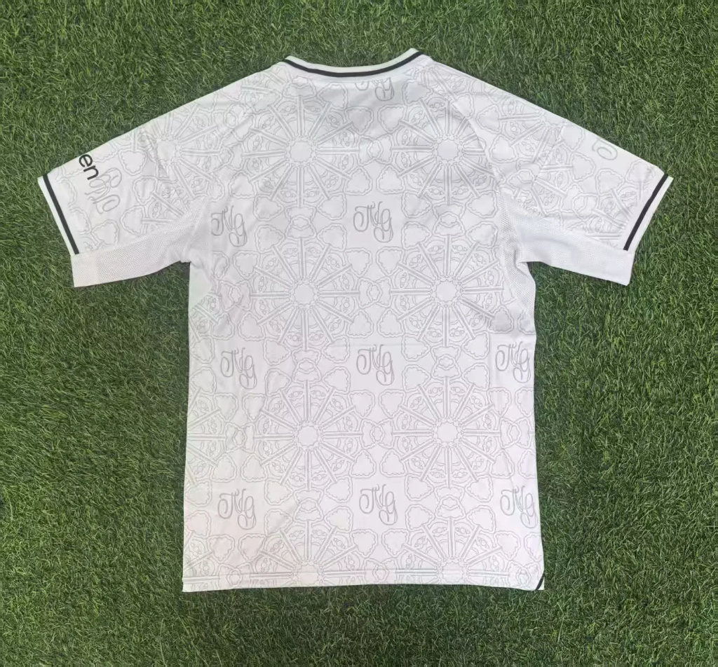 Nottingham Forest 25/26 White/Black Away Jersey