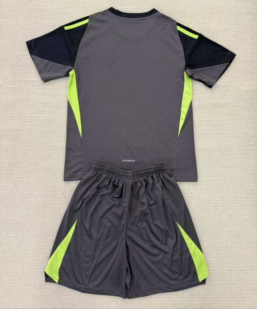 Real Madrid 25/26 Black Kids Goalkeeper Kit - Concept Kits