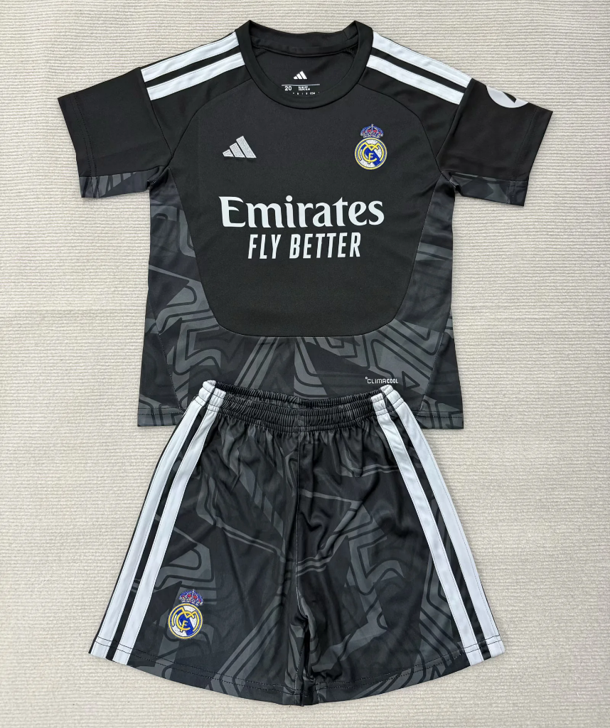 Real Madrid 26/27 Black/White Goalkeeper Kids Jersey Set