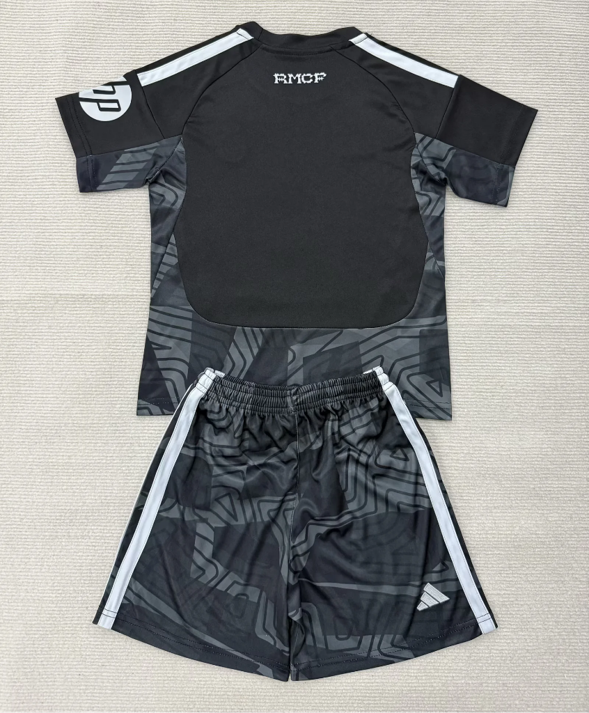 Real Madrid 26/27 Black/White Goalkeeper Kids Jersey Set
