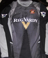 Sunderland 2002/03 Retro Black/Off-white/Gold Goalkeeper Away Long Sleeve Jersey